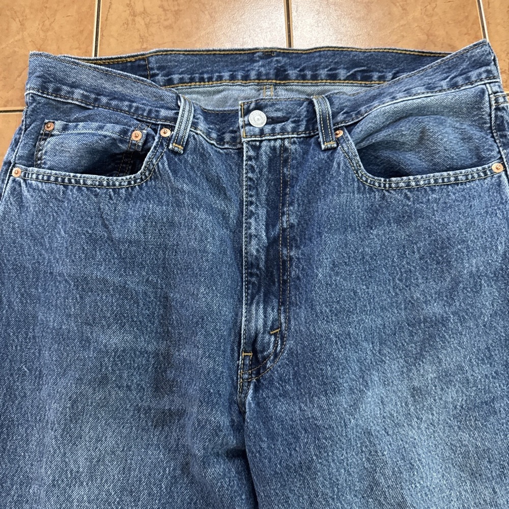 Levi's 565 Jeans Mens Sz 36 x 34 Blue Relaxed Fit Straight Denim Dark Wash - Picture 3 of 11
